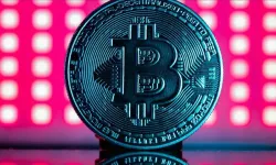 Kriptoda tansiyon yüksek! Bitcoin 21 Ayın dibinden döndü
