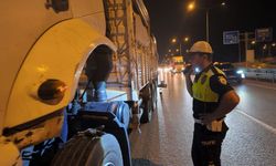 Bursa'da freni patlayan kamyon polis ekiplerinin yardımıyla durduruldu