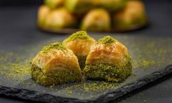 Baklava ustasından haklı tepki: “Antep fıstığı yerine boyanmış çekirdek kullanıyorlar”
