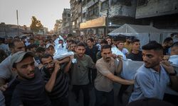 İsrail'in Gazze'de bir eve düzenlediği saldırıda biri çocuk 5 Filistinli vefat etti