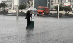 Kavurucu sıcakların ardından İstanbul'da sağanak sürprizi