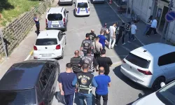 O parayı gelin-damada taksaydınız daha hayırlı bir iş yapmış olurdunuz...Düğün konvoyu pahalıya patladı