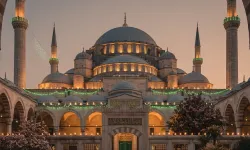 Mevlid Kandili 2026 Ne Zaman, 24 Ağustos Mevlid Kandili mi? Hazreti Muhammed Hangi Tarihte Doğdu?