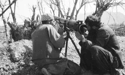 Mücahitlerin direnişi o devleti darmadağın etti! Moskoflar arkalarına bile bakmadan kaçtılar