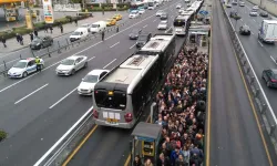 30 Ağustos'ta Marmaray, İZBAN ve Başkentray Ücretsiz mi? Zafer Bayramı'nda İstanbul, Ankara ve İzmir'de Hangi Hatlar Bedava Olacak?