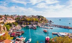 Antalya Kaleiçi'ne Turist akını! Nüfus 100'e katlandı