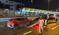 Bakırköy'de üç aracın karıştığı kazada 3 kişi yaralandı