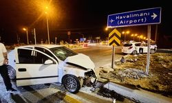Diyarbakır'da iki otomobilin çarpıştığı kazada 7 kişi yaralandı