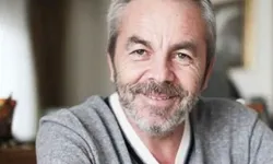 Erol Olçok Kimdir, Eşi ve Çocukları Kim? Çorum'dan İstanbul'a Uzanan Eğitimi, Reklamcılık Kariyeri, AK Parti Çalışmaları ve 15 Temmuz'daki Ölümü