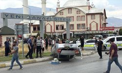 Erzincan'da takla atan otomobildeki 2 kişi yaralandı