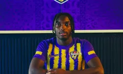 Eyüpspor, Nijeryalı santrfor Ahmed Abdullahi'yi transfer etti