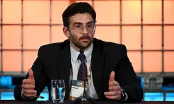 Hasan Piker Kimdir, Kaç Yaşında ve Nereli? HasanAbi'nin Cenk Uygur ile Akrabalığı ve Siyasi Görüşü