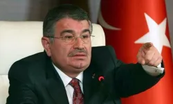 İdris Naim Şahin Kimdir? Eski İçişleri Bakanının Yaşı, Memleketi ve Siyasi Kariyeri