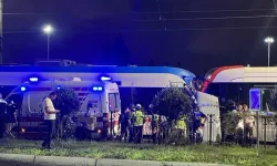 Bu kez tramvaylar kafa kafaya çarpıştı: Yaralılar var, seferler durduruldu