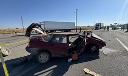 Karaman'da iki otomobilin çarpıştığı kazada 6 kişi yaralandı