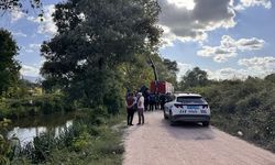 Kartepe'de acı son: Su kanalına düşen otomobilde can verdi!