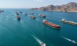 Hürmüz'de kriz derinleşiyor! İran 45 tankerİ kara listeye aldı