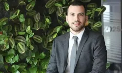 Aslı Enver'in eşi Berkin Gökbudak kimdir, mesleği ne, kaç yaşında, yeni görevi ne, Prag'a neden taşınıyor?