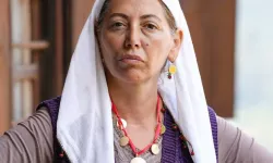 Emriye Hala kimdir, Adil’in nesi oluyor, Esme’ye neden karşı ve Taşacak Bu Deniz 2. sezon ne zaman başlayacak?