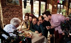 2 Aile Arasında filmi geri mi dönüyor, yeni filmde kimler oynayacak, oyuncu kadrosunda hangi isimler olacak?