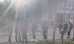 Van'da 7. sınıfta okuyan kız öğrenci okula pompalı tüfekle geldi! Vatandaşlar ve öğretmenler müdahale etti