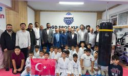AGD Gaziosmanpaşa Spor Kulübü törenle açıldı: Temel ilkeleri “ahlak, spor, başarı” olacak!