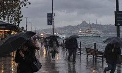 AKOM'dan İstanbul için kuvvetli yağış ve fırtına uyarısı