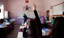 MEB E-DEVLET ÜCRETLİ ÖĞRETMENLİK BAŞVURU ŞARTLARI 2026! Hangi bölümler başvurabilir, başvuru nereden yapılır, son tarih ilçeye göre değişir mi?