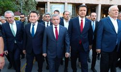 Davutoğlu Cumhurbaşkanı'na hakaret soruşturmasında ifade verdi: Cumhuriyet tarihinde bir ilk
