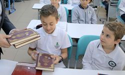 Dersimi Seçiyorum, Kur'an'ımı Alıyorum Projesi! Öğrencilere en anlamlı hediye: Kur’an-ı Kerim