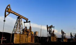 Petrol fiyatlarında sert düşüş: 100 doların altını gördü