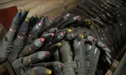 Binlerce tır silah ve mühimmat ne olacak? Ağır silahlar Suriye ordusuna devredildi mi? ABD karanlık emellerinden vazgeçti mi?