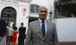 Turhan Çömez Kimdir? Kaç Yaşında? Nereli? Doktor Mu? Hangi Partili? AK Parti’den Neden İhraç Edildi?