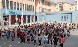 1. sınıf velilerine idari izin var mı? Kimler kullanabilir? İzin kaç saat sürecek? Başvuru yapmak gerekiyor mu?