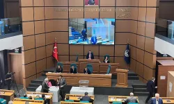 Meclis üyelerini alan Üsküdar'ı geçti: Belediye yeniden AK Parti'ye geçti