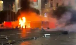 Milano’da yağma olayları! Bir kişi kalabalığa tek başına direndi