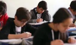 28 Ekim üniversiteler tatil mi? Liselerde ders var mı? İlkokullar kaçta kapanacak? Ortaokullar yarım gün mü?