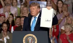 Trump'tan 'Kırmızı Dizel' hamlesi: Vergiler yıl sonuna kadar askıya alındı
