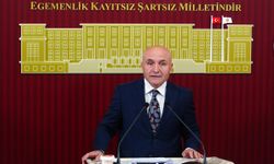 Erhan Usta kim, kaç yaşında, nereli, hangi partili, neden MHP'den ihraç edildi, eşi ve çocukları kim?