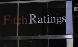 Fitch Ratings'ten küresel ekonomi uyarısı! Petrol ve yapay zekâ için risk arttı