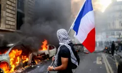 Fransa'da protestolar neden başladı? Göstericilerin talepleri ve Macron yönetimine tepkilerin nedeni