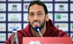 Hakan Çalhanoğlu neden oynamıyor, sakatlığı ne, Belçika maçında yedek mi, İtalya maçında oynayacak mı?