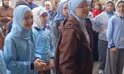 Azerbaycan'da başörtüsü zulmüne öğrenciler ağlayarak sitem etti: Ayıp olsun size