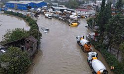 İstanbul'da yarın hava nasıl olacak? Valilik'ten 5 ilçeye sağanak uyarısı