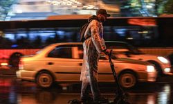 İstanbul Valisi Gül'den kritik uyarı: Zorunlu olmadıkça yarın evden çıkmayın