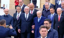 Bahçeli'nin koluna girilmesine İYİ Parti'den tepki gelmişti! Dervişoğlu'ndan ilk açıklama