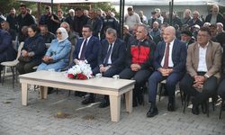 Kars'ta afetten zarar gören çiftçilere tohum ve arı kovanı dağıtıldı