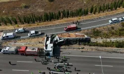 Manisa’daki feci kazada otobüs ve tır şoförü tutuklandı