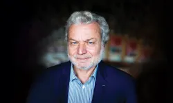 Nedim Gürsel kimdir, kaç yaşında, nereli, aslen nereden? Eşi kim, kaç çocuğu var, mesleği ne, hangi üniversitede çalıştı
