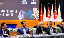 Fatma Betül Sayan Kaya, tutuklanan Tera Portföy Başkanı Erdin Özel ile yan yana fotoğrafını sildi